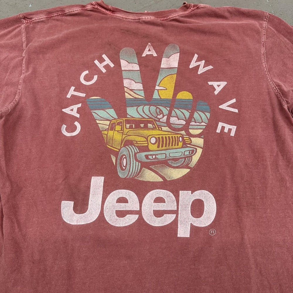 Comfort Colors Jeep Shirt Mens Large Red Catch A Wave Graphic Tee Surfing Beach - Picture 5 of 8